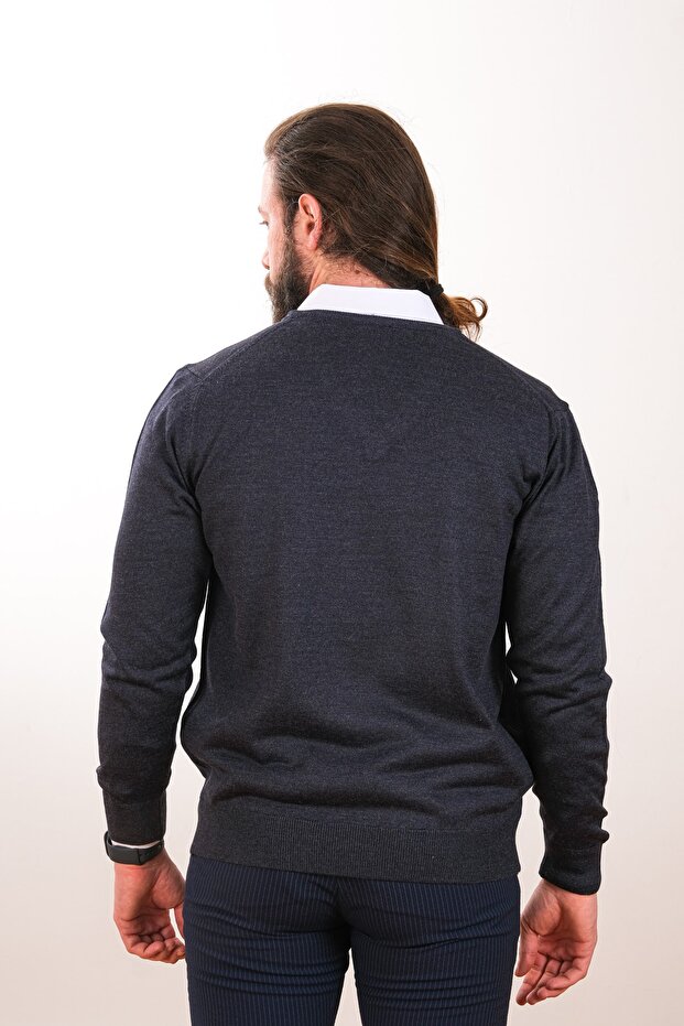 سترة صوفية برقبة على شكل حرف V - 5