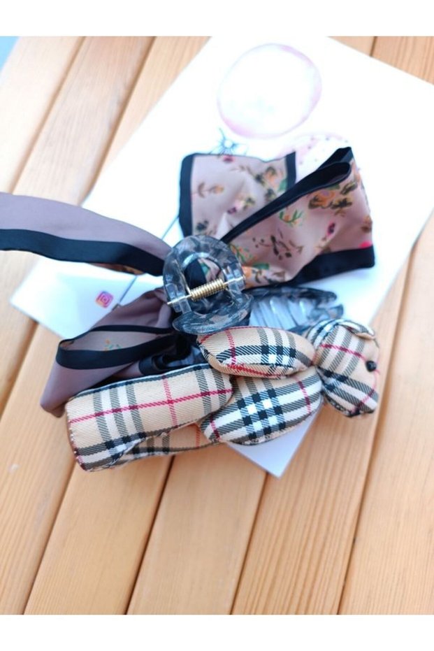 Checkered Brown Teddy Bear Vip Latch Buckle (bear Same Color Ribbon Can Make Differences)