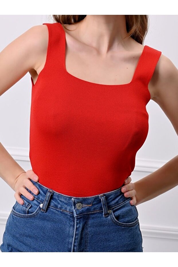 Women's Red Oversize and Small Size Square Collar Thick Strap Tank Top Athlete Thin Knitwear
