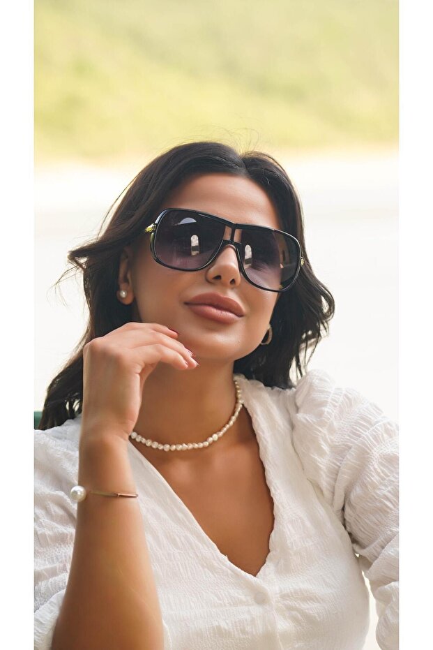 Women's Sunglasses Rectangle Design Gold Black Frame Black Glass