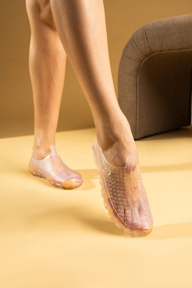 Unisex Sea Shoes Non-Slip Sole Stylish Pool Transparent Beach Rafting Sandals