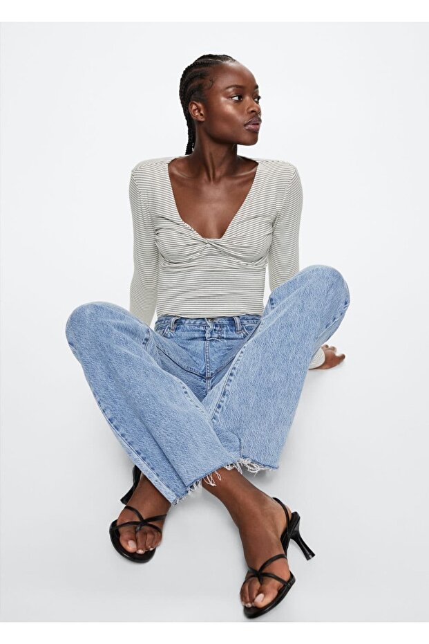 Düğüm Detaylı Tişört - 5