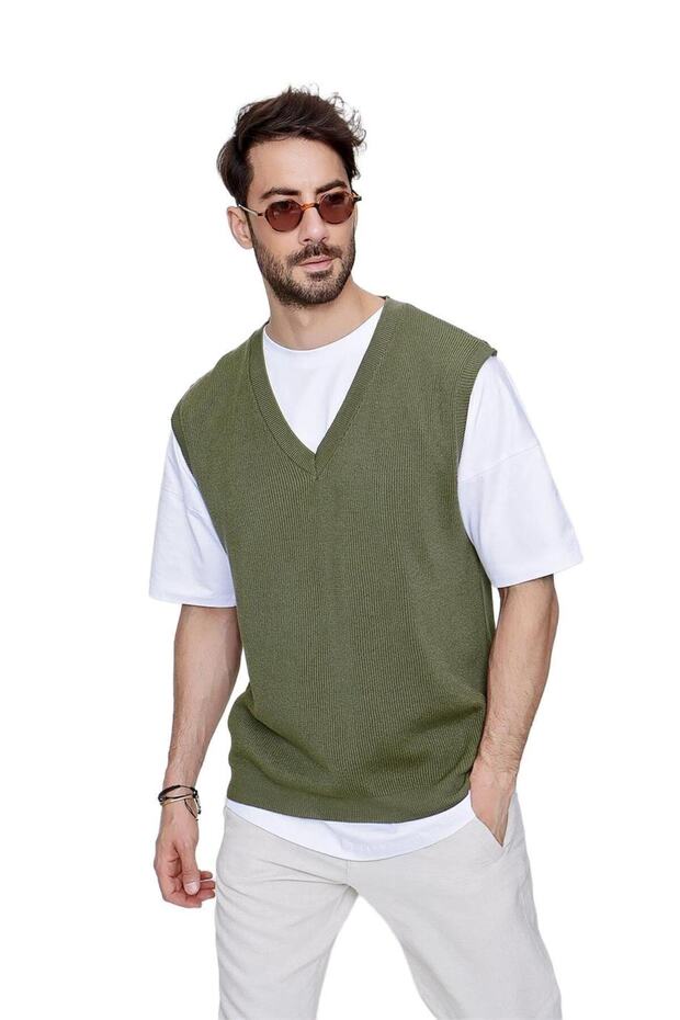 Men's V-Neck Comfortable Fit Cotton Knitwear Sweater Khaki 22sm214