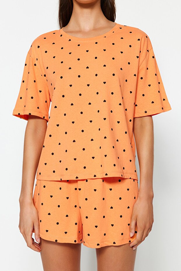 Turuncu-Çok Renkli %100 Pamuklu Puantiyeli ve Kalpli Şortlu Örme Pijama Takımı THMSS21PT1485 - 4