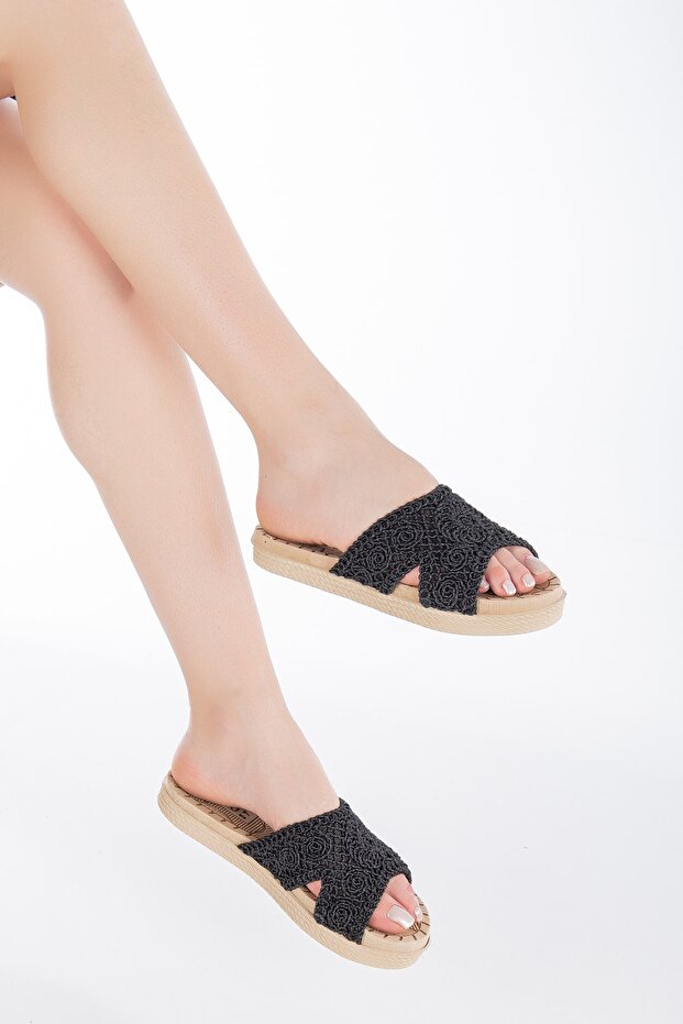 Women's Black Daily Knitted Thick Sole Comfortable Stylish Knitwear Slippers