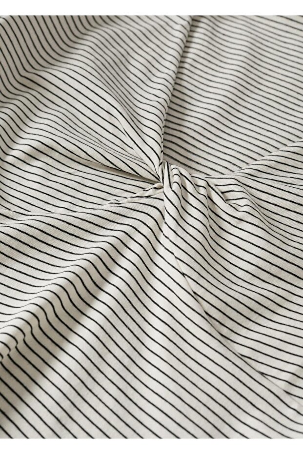 Düğüm Detaylı Tişört - 7