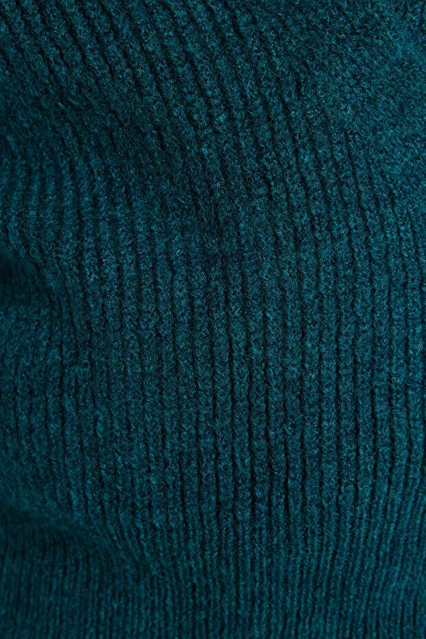 Petrolfarbene Strickjacke mit weicher Struktur und zweireihigem Kragen TWOAW24HI00282 - 4