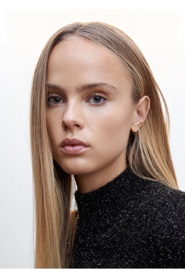 Glänzender Rollkragenpullover - 6