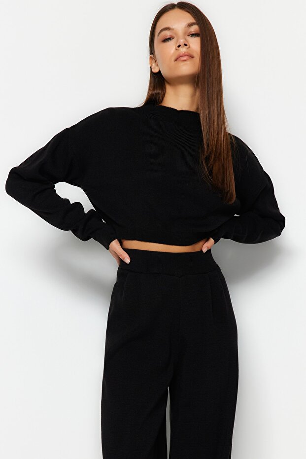 Siyah Süper Crop Jogger Pantolonlu Triko Alt-Üst Takım TWOAW24AU00007 - 2