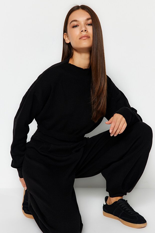 Siyah Süper Crop Jogger Pantolonlu Triko Alt-Üst Takım TWOAW24AU00007 - 3