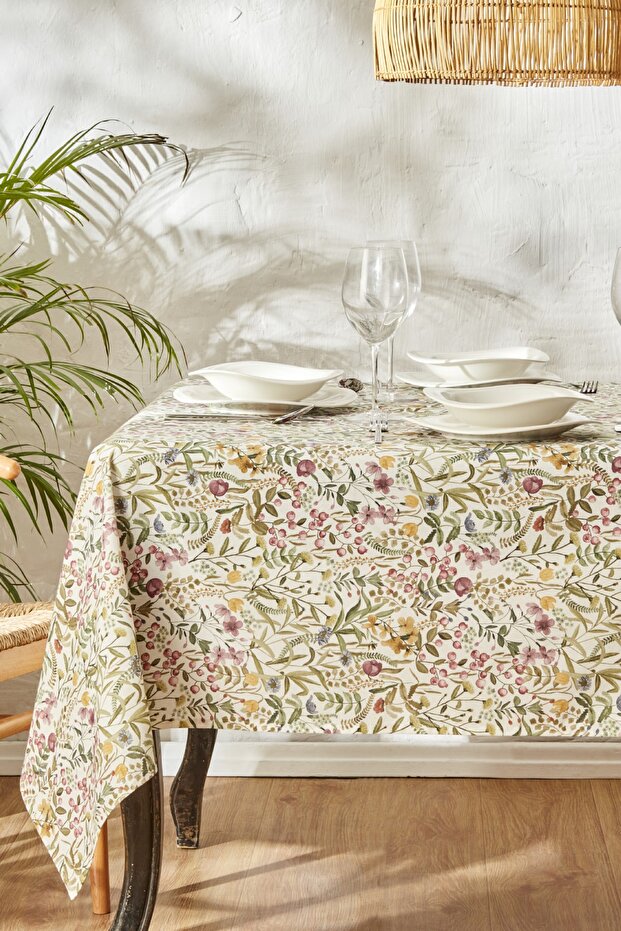 Glenn Table Cloth Green 145X220 cm