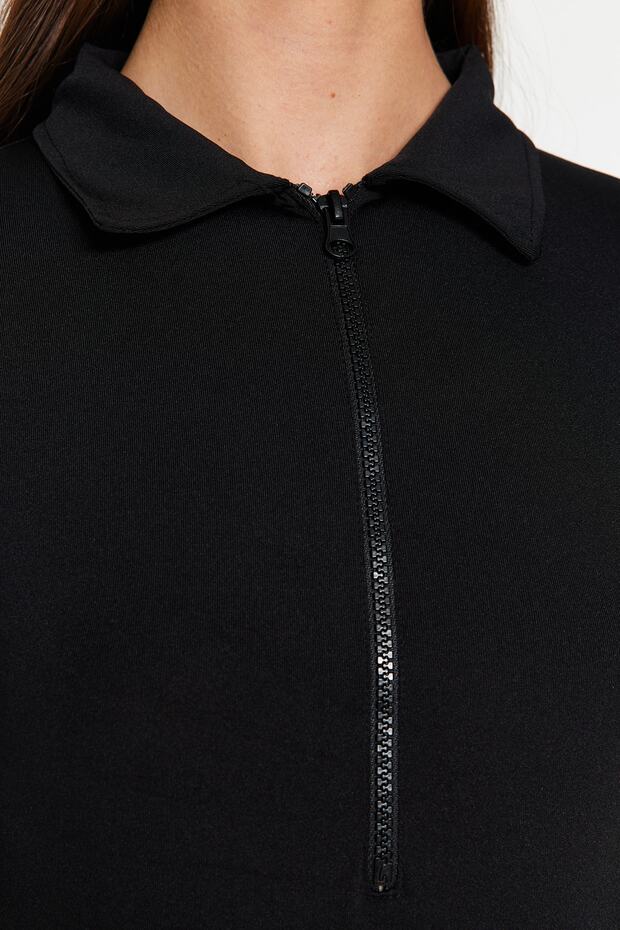 Siyah Fermuar Yaka Detaylı Çıtçıtlı Esnek Örme Body TWOAW24BD00005 - 4