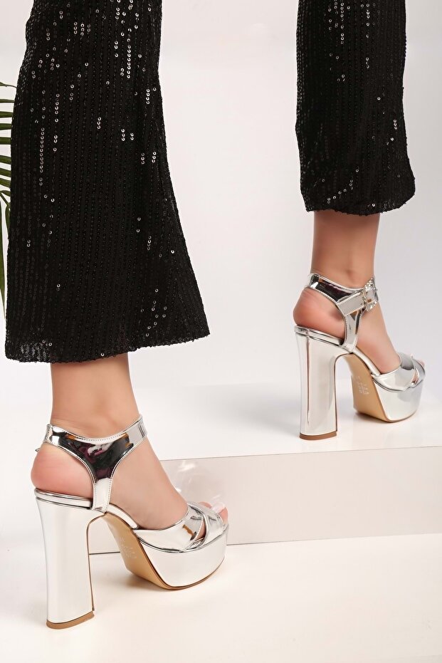 Női ezüst tükrös platformú sarkú cipő - 3