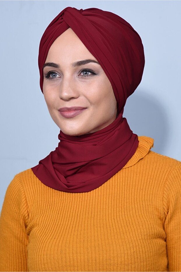 غطاء محرك السيارة بعقدة شال باللون الأحمر
