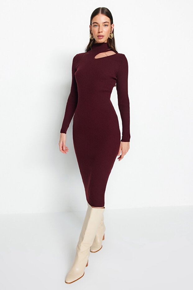 Mürdüm Midi Cut Out/Pencere Detaylı Triko Elbise TWOAW24EL00028 - 1