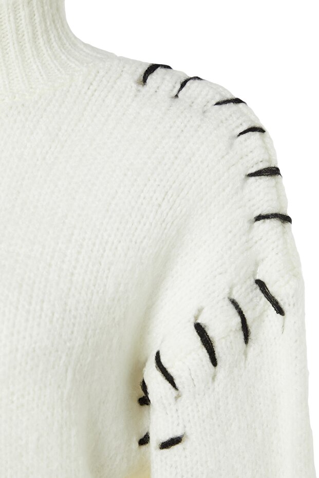 Ecru Soft Textured Wide Fit Yarn Detaillierter Crop-Strickpullover TWOAW24KZ00633 - 7