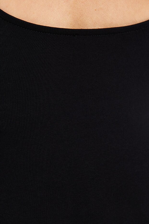 Siyah Pamuklu Esnek Sırt Dekolteli Fitted/Vücuda Oturan Esnek Bluz TWOAW24BZ00160 - 4