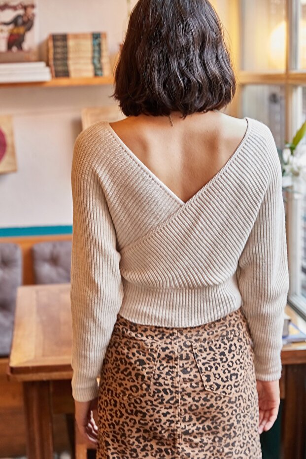 Damski sweter z dzianiny z kamieniem, przodem i tyłem, w kształcie litery V, w talii KZK-19000076 - 5