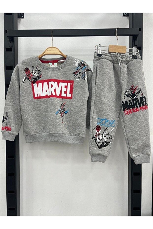 طقم بدلة رياضية للأولاد من Marvel Spiderman مطبوعة من الأسفل