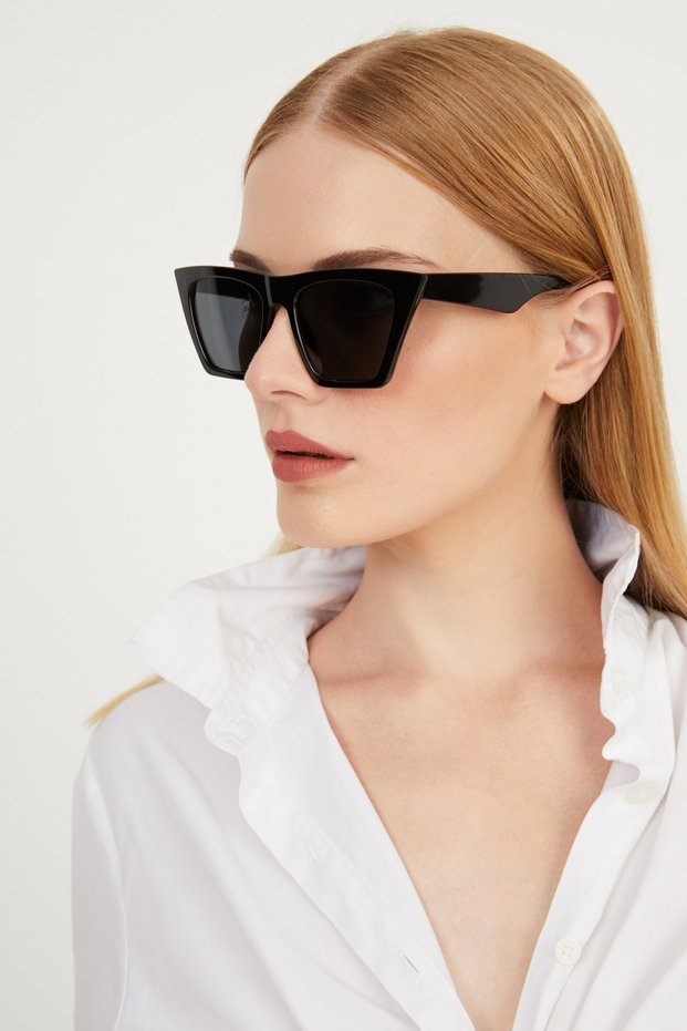 Sunglasses - Black - Black