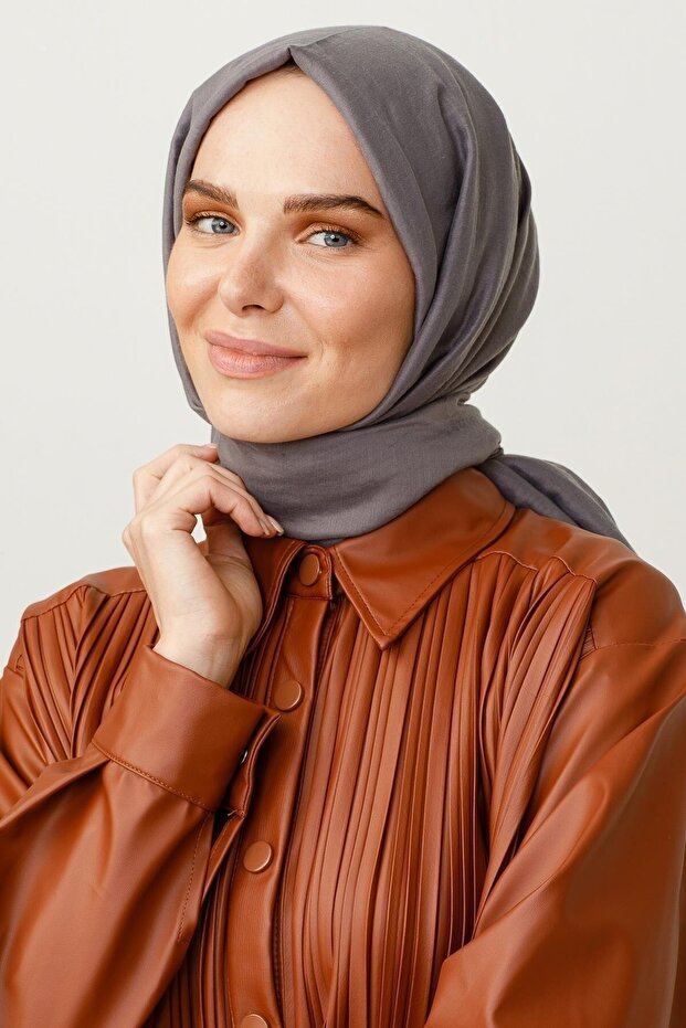 شال قطن رمادي داكن