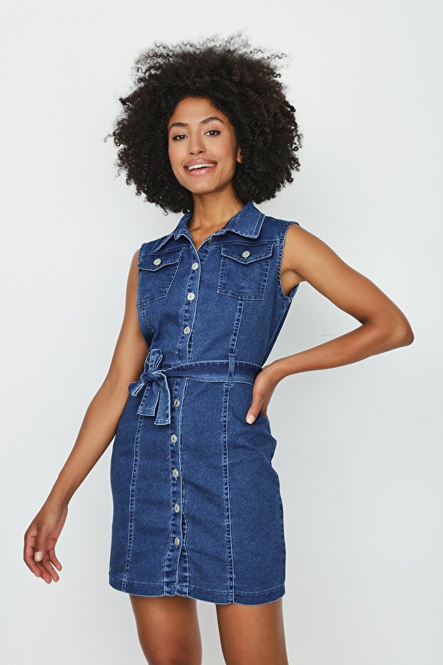 Kadın Mavi Düğmeli Kemerli Denim Elbise - 5
