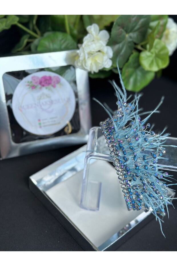 Luxury crystal stoned feathered bridal henna engagement crown design rendering queen crown bright janjanlı blue