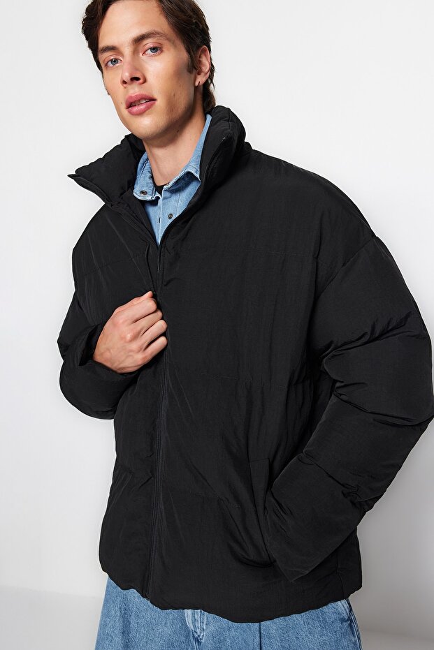 Siyah Unisex Oversize Fit Dik Yaka Suya ve Rüzgara Dayanıklı Şişme Kışlık Mont TMNAW24MO00003 - 3