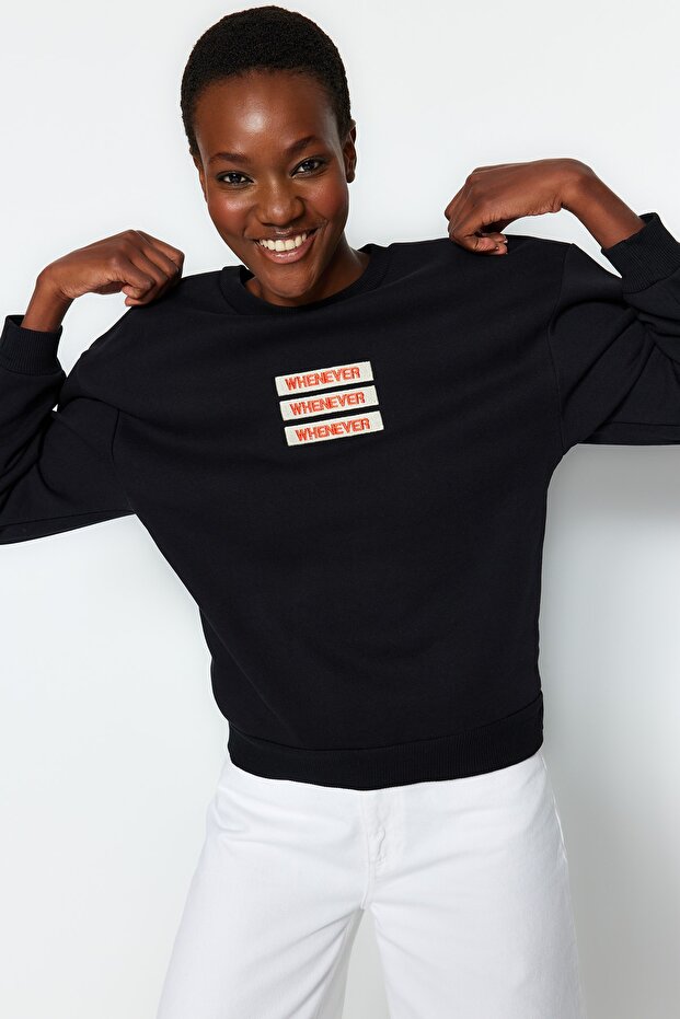 Siyah Kalın İçi Polarlı Slogan Nakışlı Relaxed/Rahat Kalıp Örme Sweatshirt TWOAW22SW1464 - 1