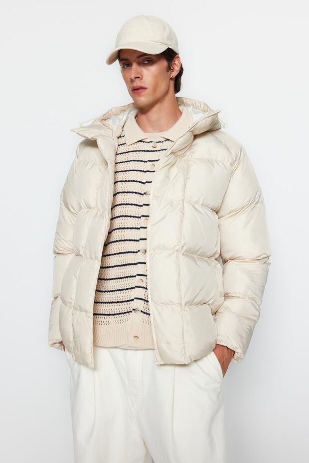 Bej Oversize Suya ve Rüzgara Dayanıklı Şişme Kışlık Mont TMNAW23MO00086 - 1