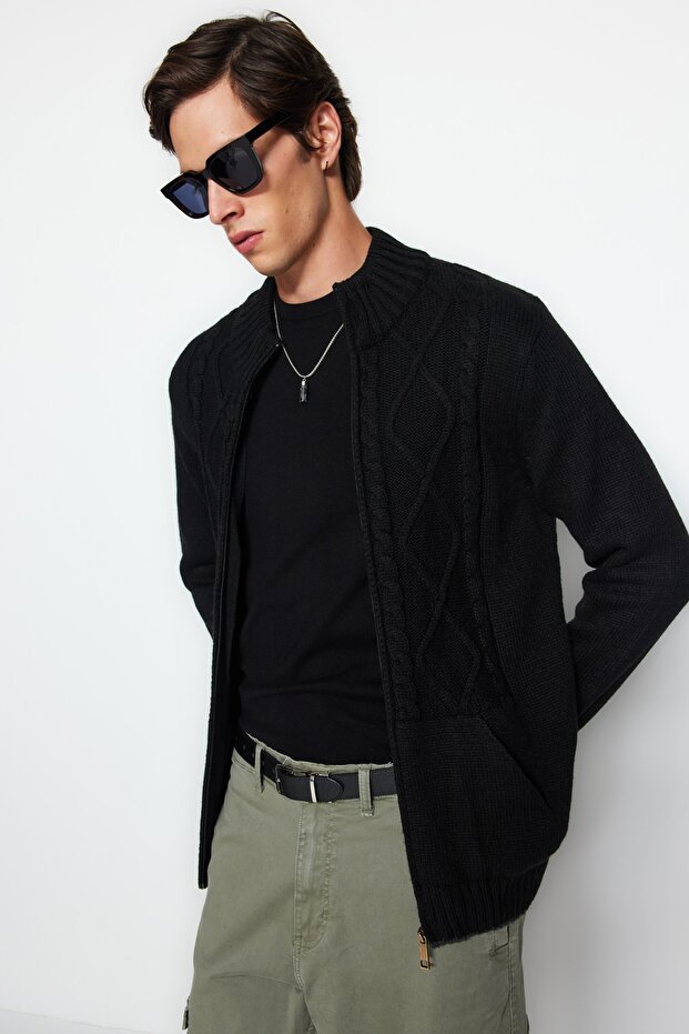 Siyah Slim Fit Yünlü Örgü Detaylı Fermuarlı Cepli Triko Hırka TMNAW21HI0349 - 1