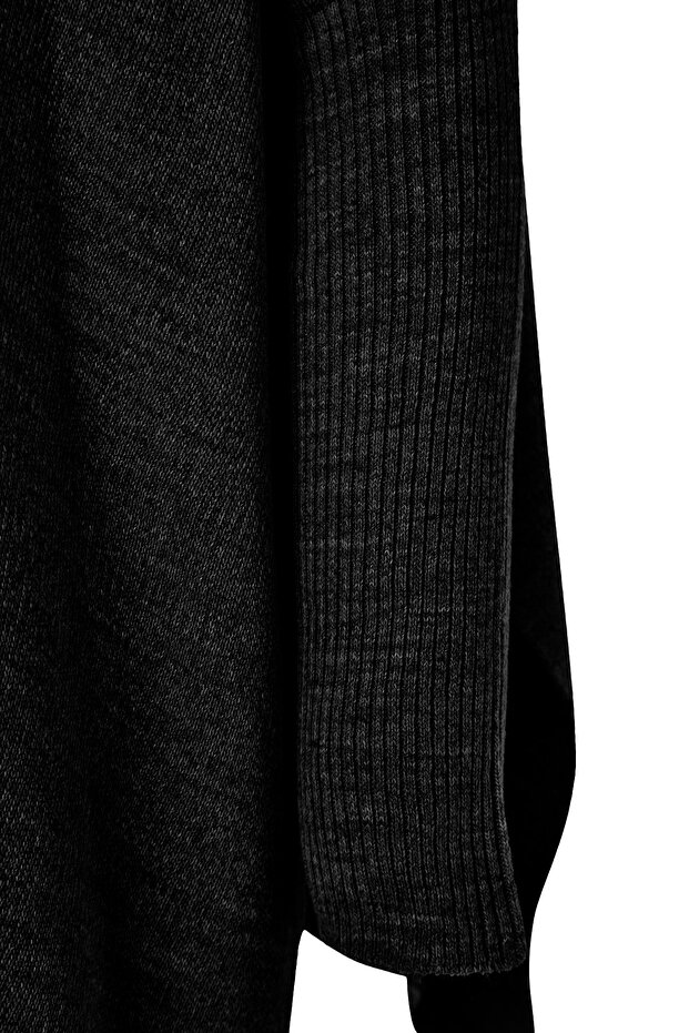 Relax Fit Czarny sweter dzianinowy - kołnierz stójka i rozcięcie Tbbaw24An00032 - 7