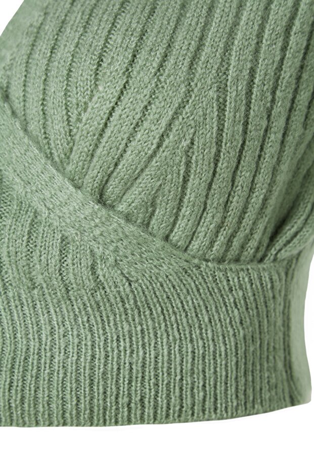 Mint Crop Yumuşak Dokulu Kruvaze Triko Kazak TWOAW24KZ00381 - 8