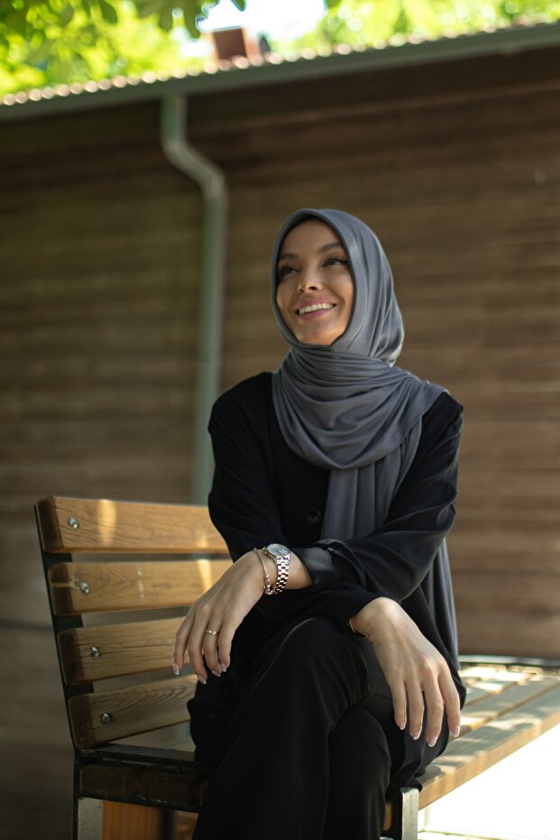 وشاح شال عملي جاهز من القطن باللون الرمادي - 1