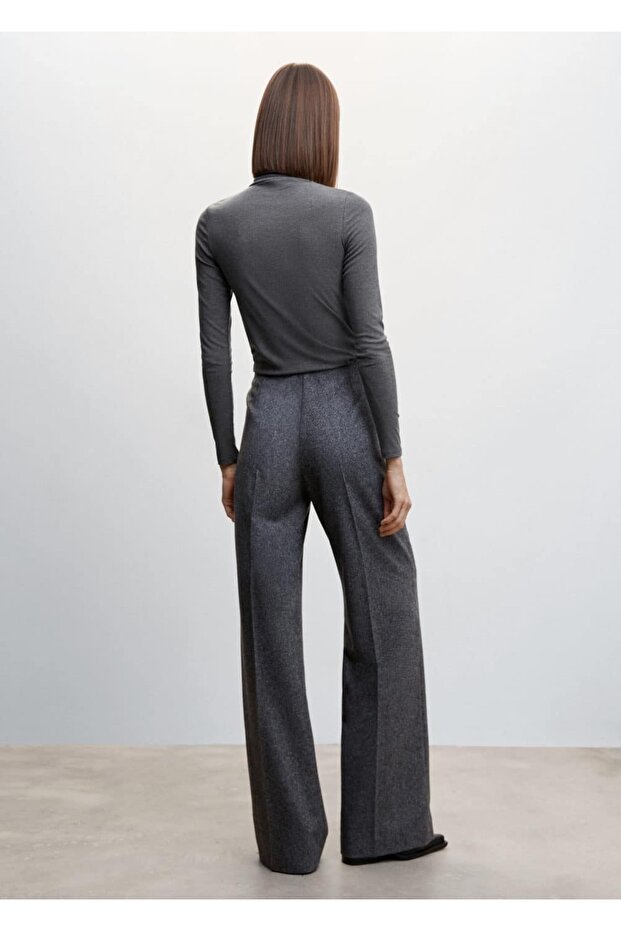 Lastikli Dik Yaka Tişört - 4