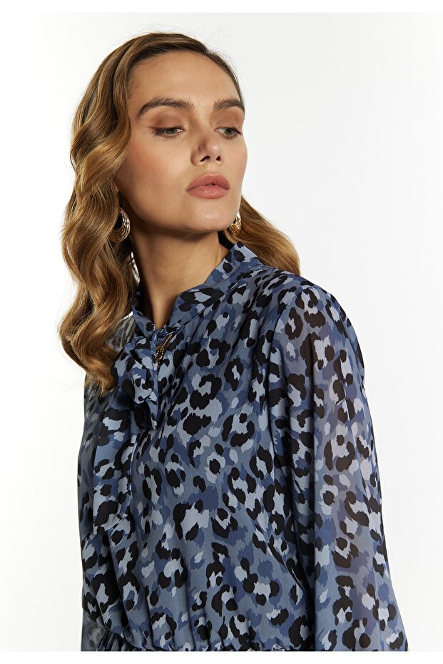 Kleid mit Leoprint - 3