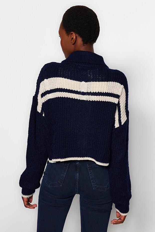 Lacivert Crop Renk Bloklu Dik Yaka Triko Hırka TWOAW24HI00238 - 10