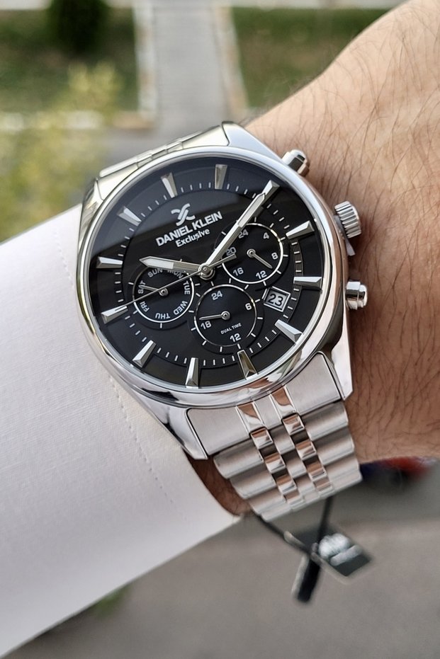 Dial Black Cordon Silver Color Cordon Inner Indicators Active Function Men's Wrist Watch