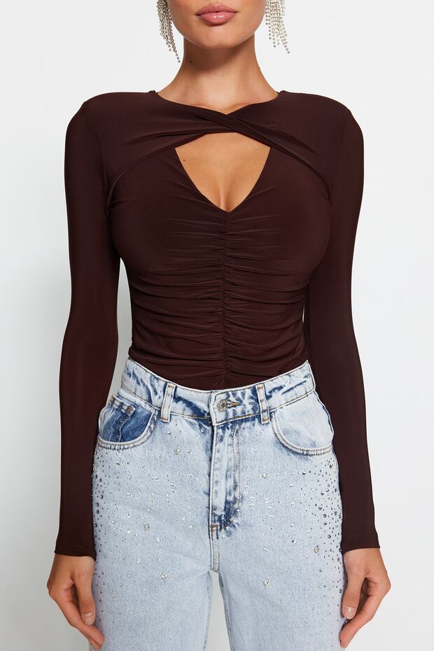 Kahverengi Cut Out/Pencere Detaylı Örme Body TPRAW24BD00001 - 4