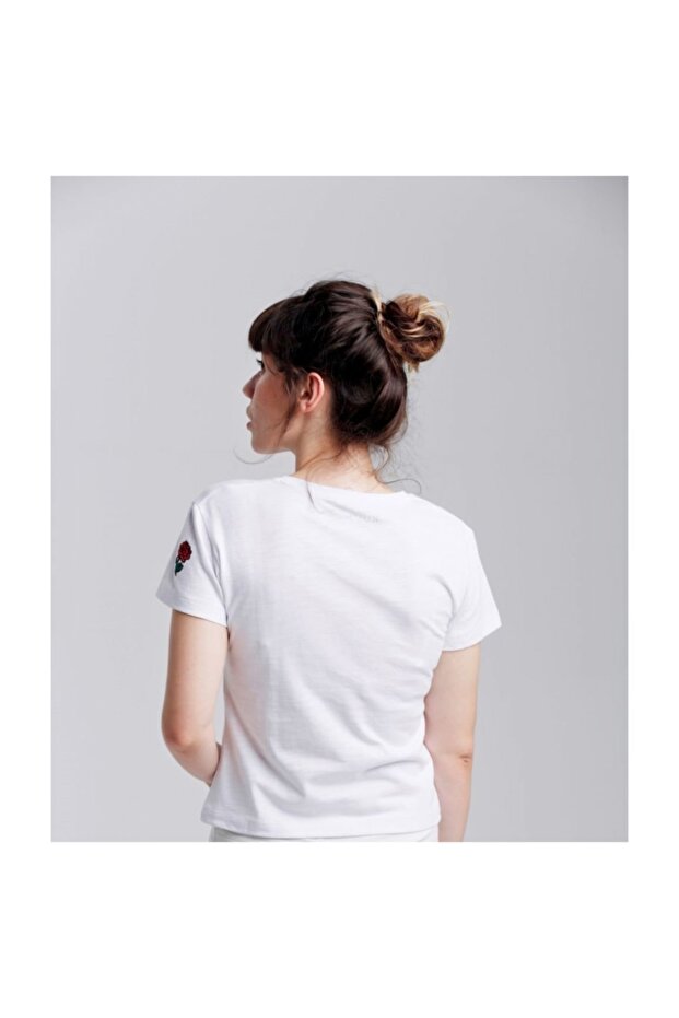 Crop Kolu Gül Nakışlı Basıc T-shırt - 3