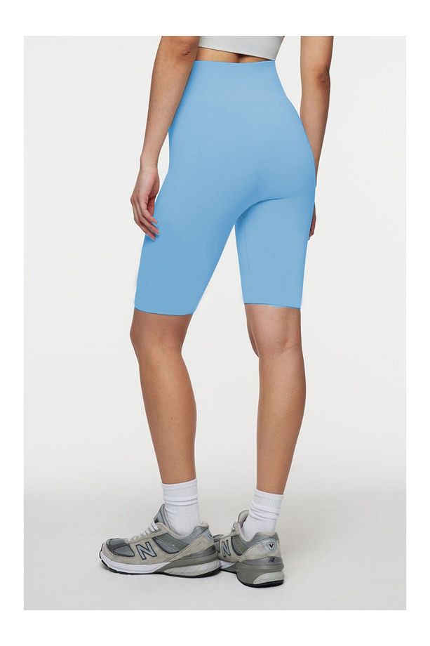 Jerovin Model Toparlayıcı Örme Seamless Push Up Etkili Kısa Şort Buzmavisi Renk - 5