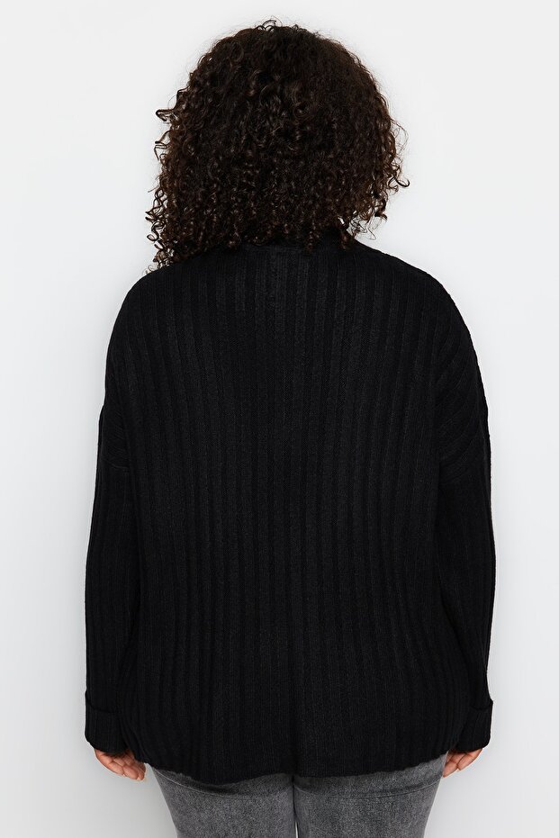 Sweter z dzianiny sznurkowej - czarny, zapinany na guziki TBBAW24AN00045 - 5