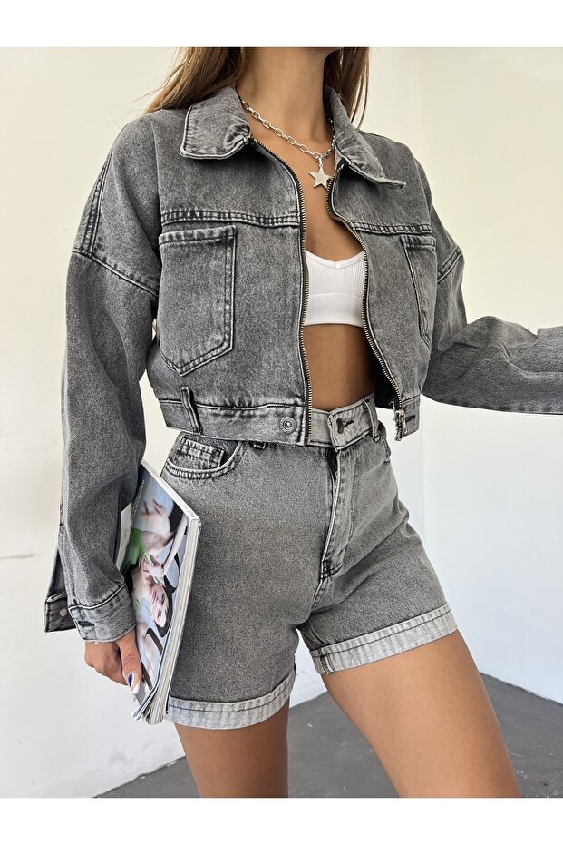Women's Zippered Chest Pocket Crop Jacket Casual Cut