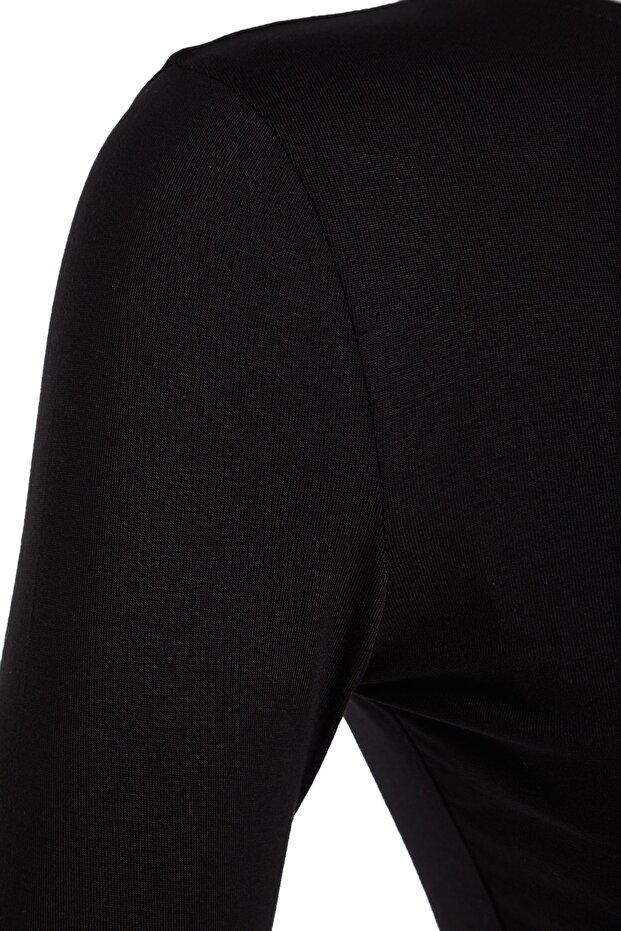 Siyah Pamuklu Esnek Sırt Dekolteli Fitted/Vücuda Oturan Esnek Bluz TWOAW24BZ00160 - 7