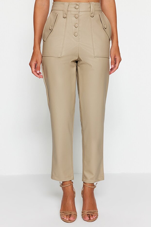 LimiteD EDition - Mink Carrot PatterneD Front ButtoneD Faux Leather TrouSerS TWOAW22PL0083 - 4