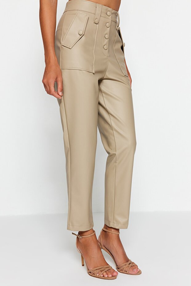 LimiteD EDition - Mink Carrot PatterneD Front ButtoneD Faux Leather TrouSerS TWOAW22PL0083 - 5