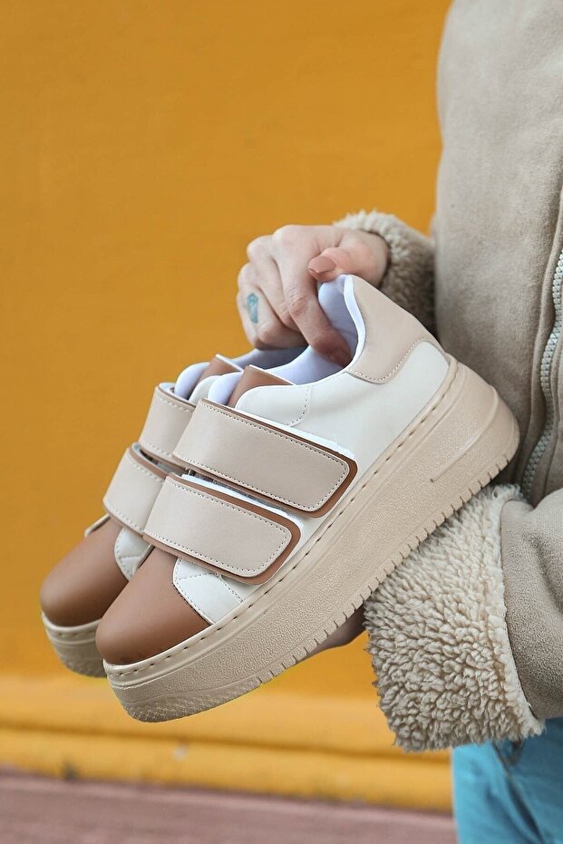 Vizyon Brown Sole Velcro Sneakers