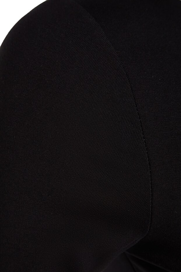 Siyah Pamuklu Esnek Kayık Yaka Fitted/Vücuda Oturan Esnek Örme Bluz TWOAW24BZ00166 - 7