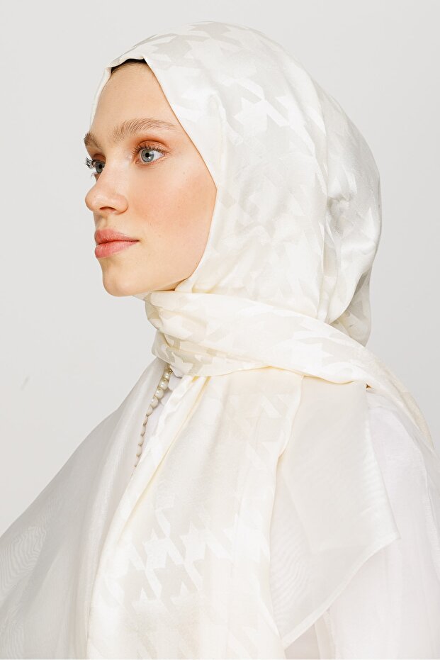 Houndstooth Pattern Shiny Jacquard Shawl - 5