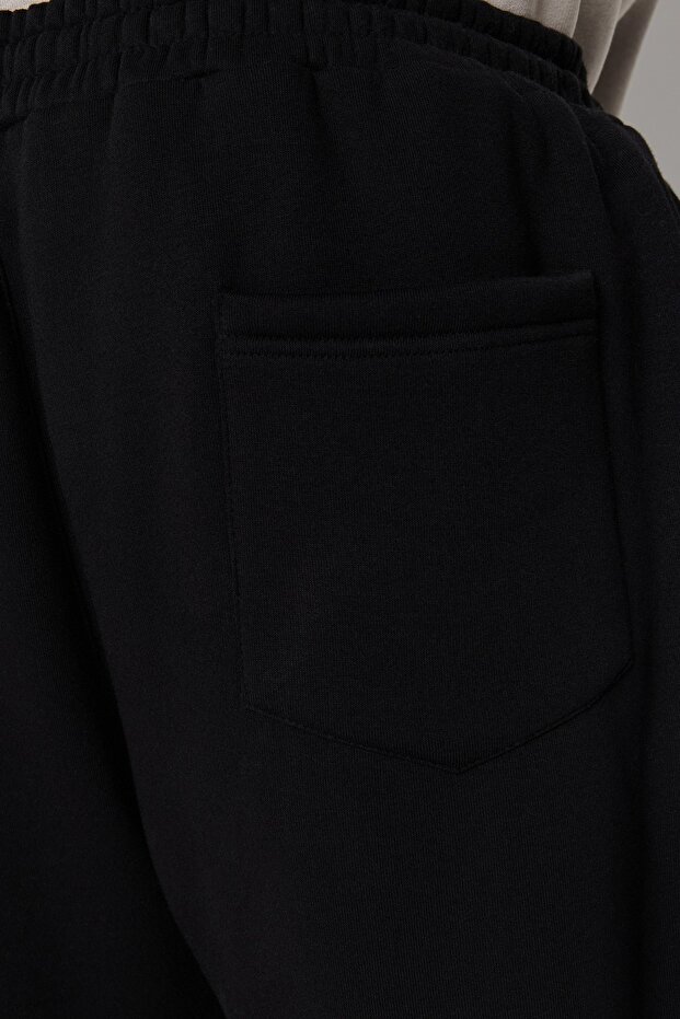 Czarne, plus size, regularne/normalne, gumowe, nogawki, spodnie dresowe, polarowe, joggersy Tmnaw24Aj00002 - 8